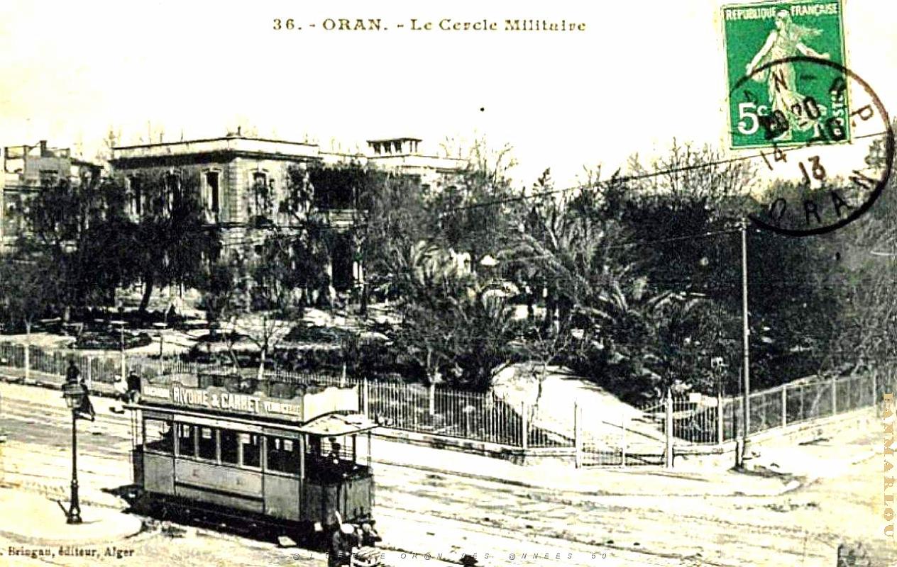 PA c- 013- Place d'Armes- trams et autobus.jpg